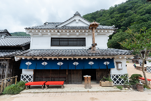 信濃屋の店舗外観